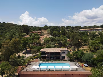 Piscine extérieure 3